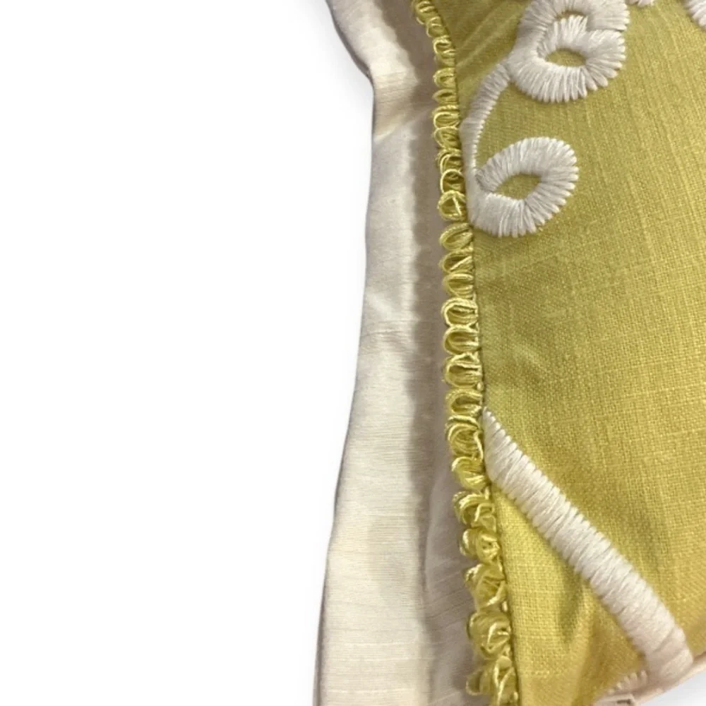 Eastern Accents Loop De Loom Antoinette Boudoir Pillow